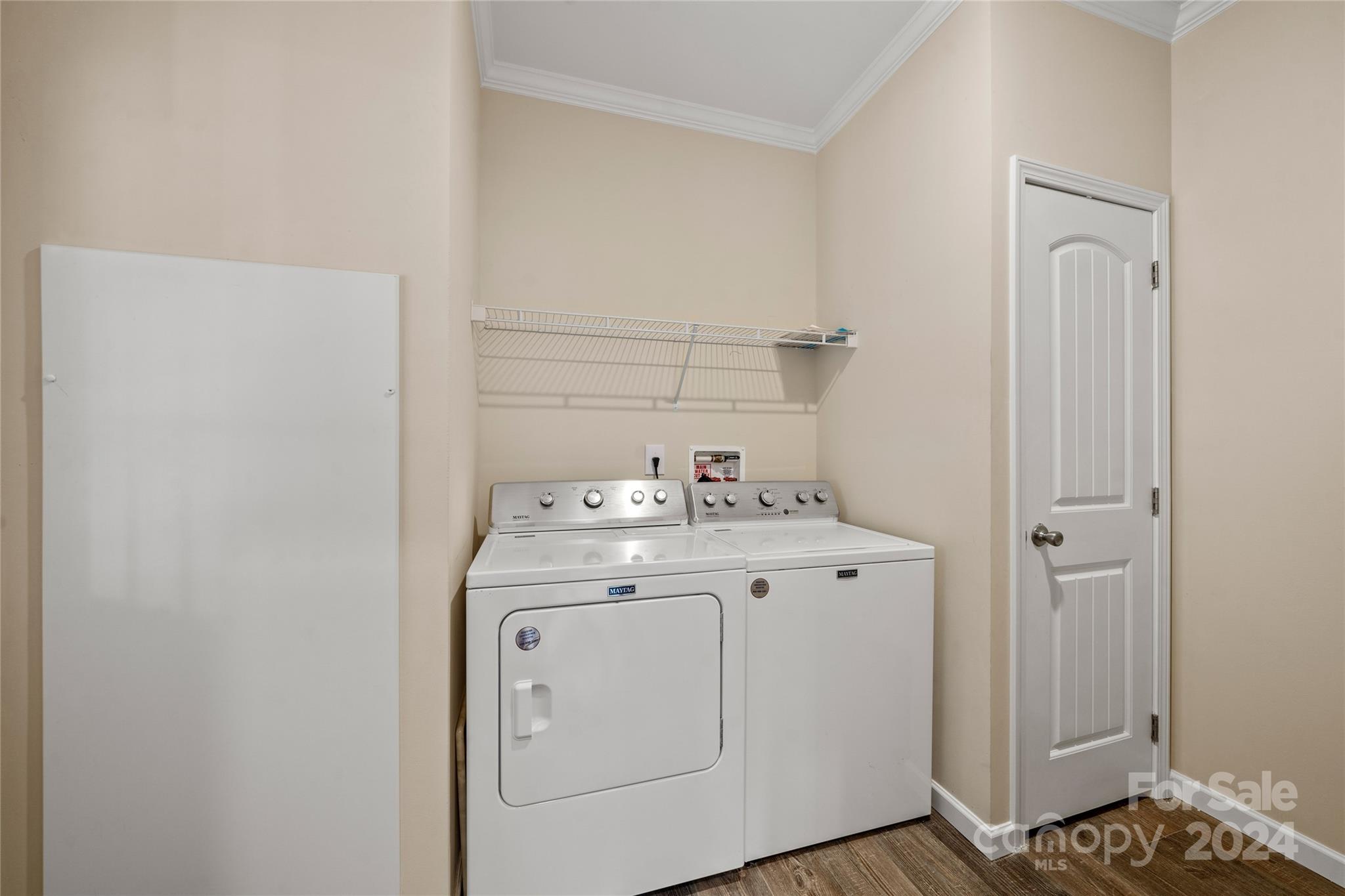493 Patterson Road Hendersonville, NC 28739 - Photo 37 of 37 a utility room with dryer and washer