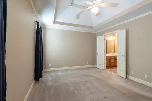 $425,000 | 913 Southwest Lauren Court, Lee's Summit, MO 64081