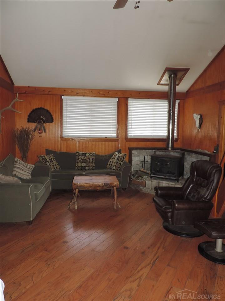 2165 South Loree Road Applegate, MI 48401 - Photo 18 of 35 31320110-17.JPG