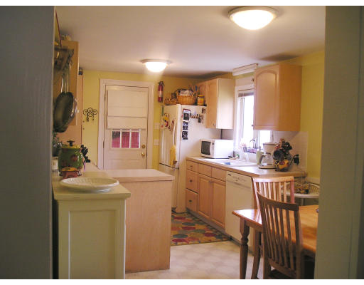 2 Sheridan Road Bedford, MA 01730 - Photo 4 of 6 Gallery Image 4