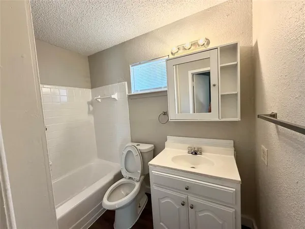 $1,000 | 6401 Hollis Avenue, Dallas, TX 75227