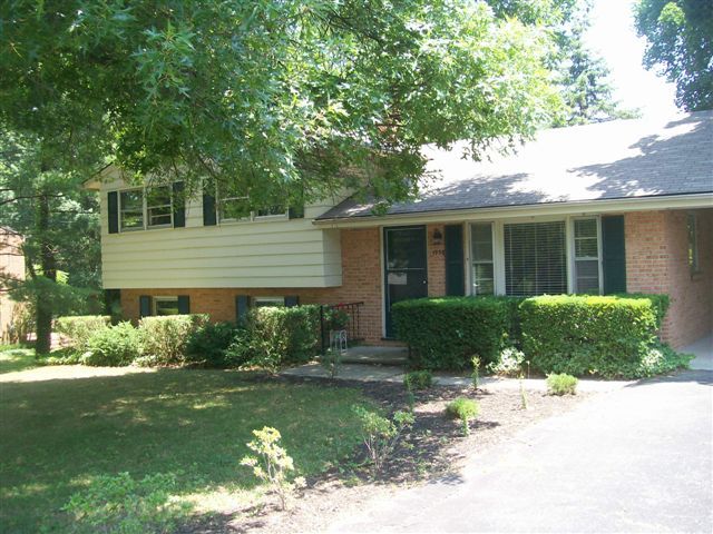 1938 Hope Road Southwest Roanoke, VA 24018 - Photo 6 of 23 100_1844