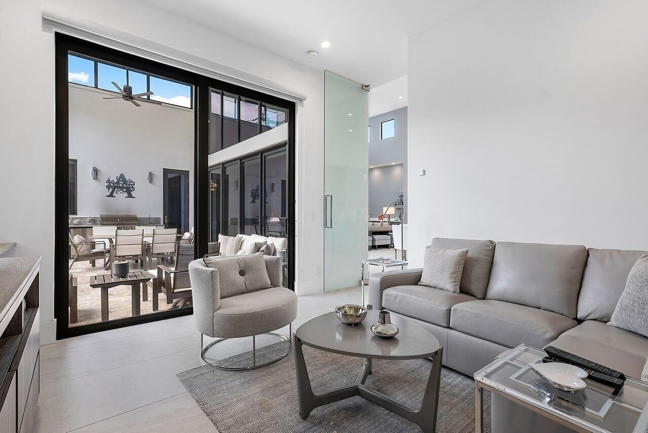 200 Northeast 7th Street Boca Raton, FL 33432 - Photo 27 of 51 027-200Northeast7thStreet-BocaRaton-FL-3