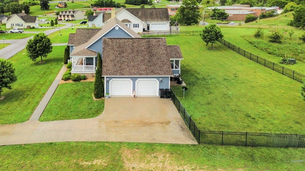 205 Riley Street Lebanon, VA 24266 - Photo 4 of 47 Gallery Image 4