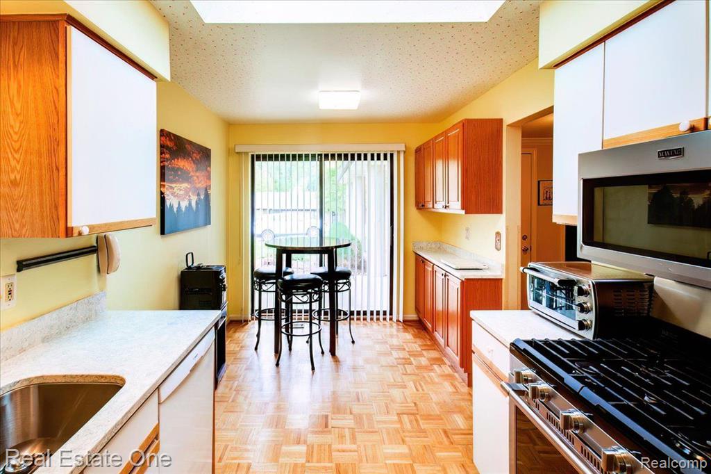 951 Wexford Way Rochester Hills, MI 48307 - Photo 22 of 46