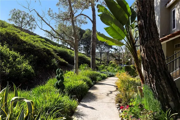 $595,000 | 126 Sandpiper Lane, Aliso Viejo, CA 92656