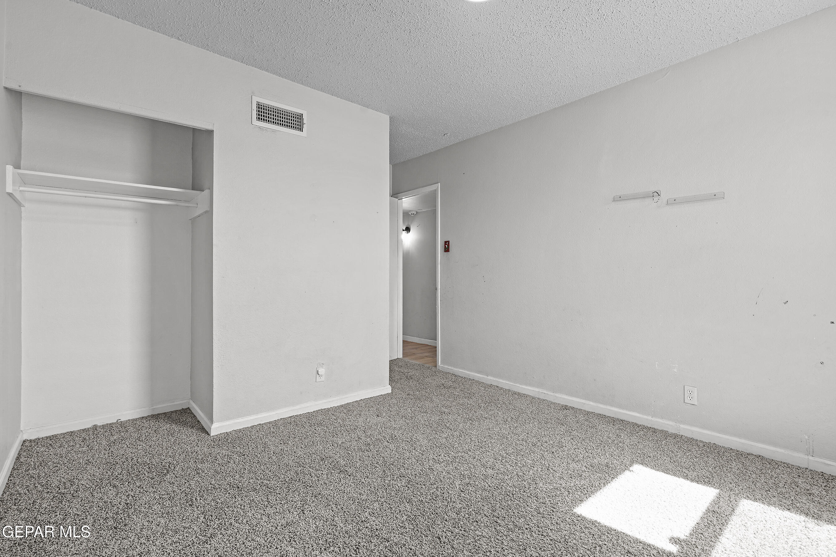 729 Fall River Road El Paso, TX 79907 - Photo 11 of 23 DSC03311