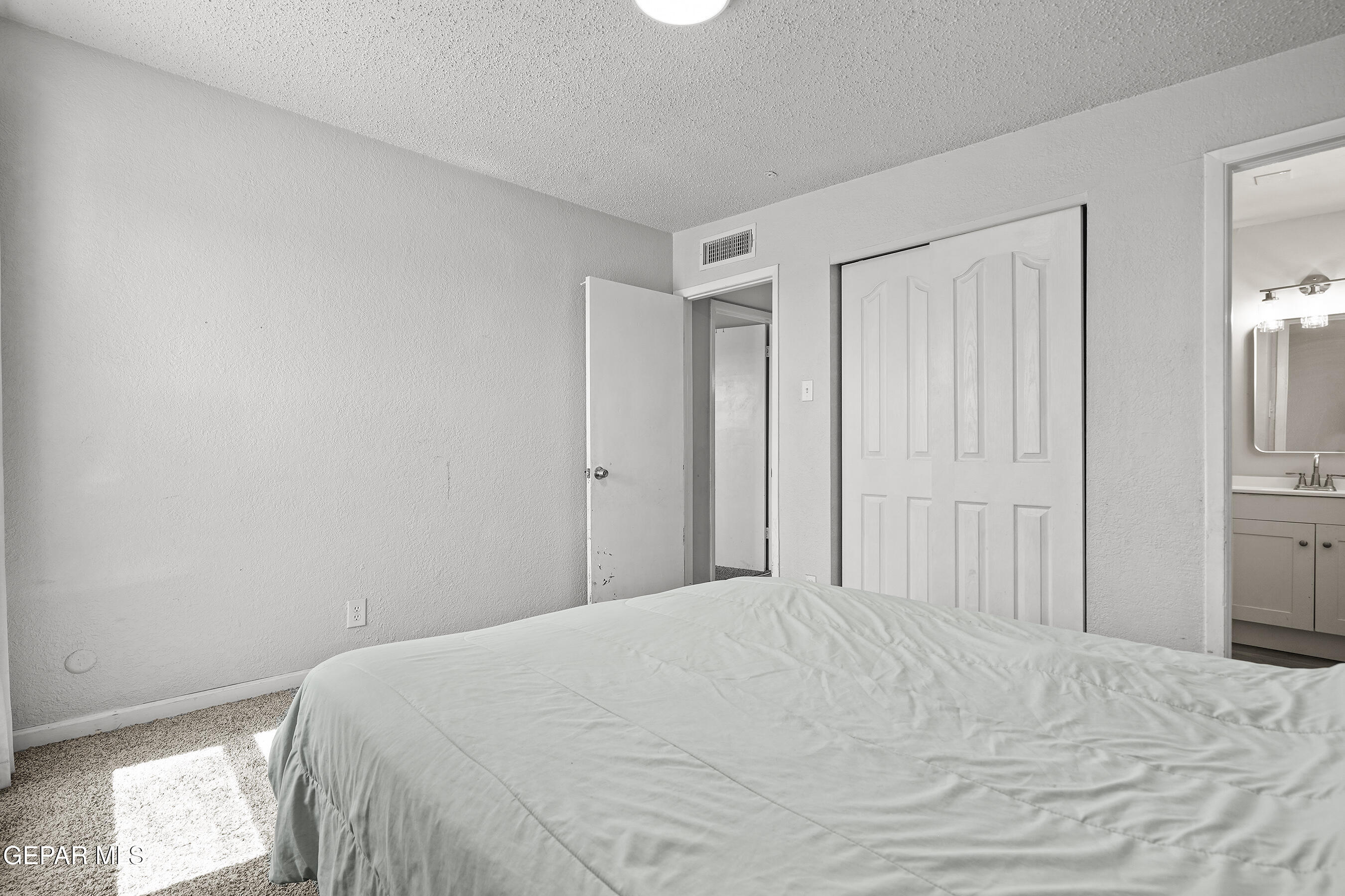 729 Fall River Road El Paso, TX 79907 - Photo 13 of 23 DSC03451