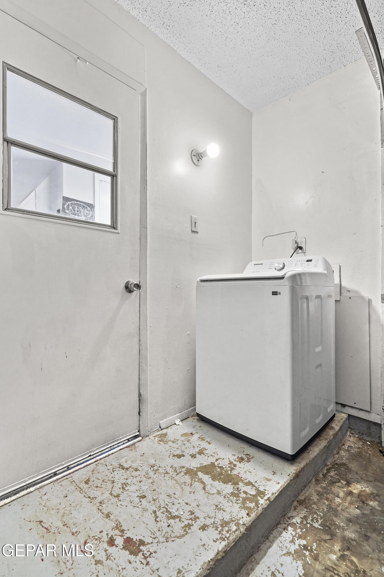 729 Fall River Road El Paso, TX 79907 - Photo 17 of 23 DSC03346