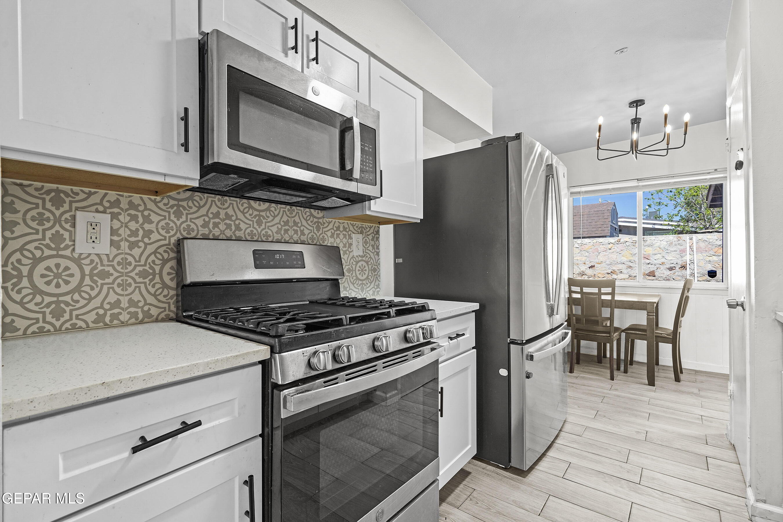 729 Fall River Road El Paso, TX 79907 - Photo 3 of 23 DSC03376