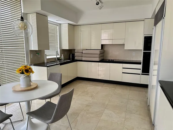 $19,000 | 785 Crandon Boulevard, Unit 803, Key Biscayne, FL 33149