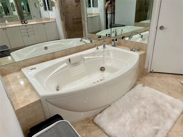 $19,000 | 785 Crandon Boulevard, Unit 803, Key Biscayne, FL 33149