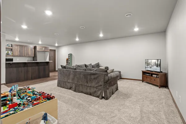 $615,000 | 2089 67th Avenue South, Fargo, ND 58104