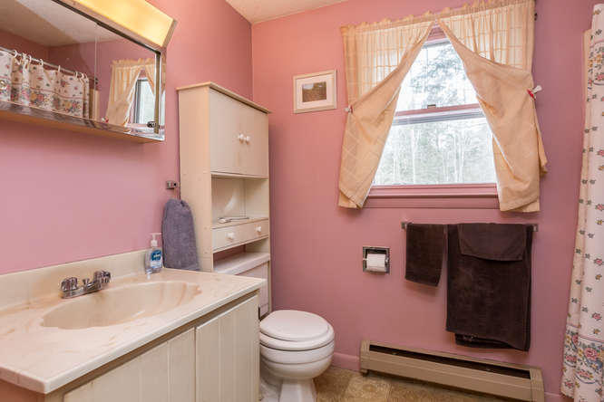 54 Farrington Road Gorham, ME 04038 - Photo 16 of 31 54 Farrington Rd Gorham ME-small-018-11-