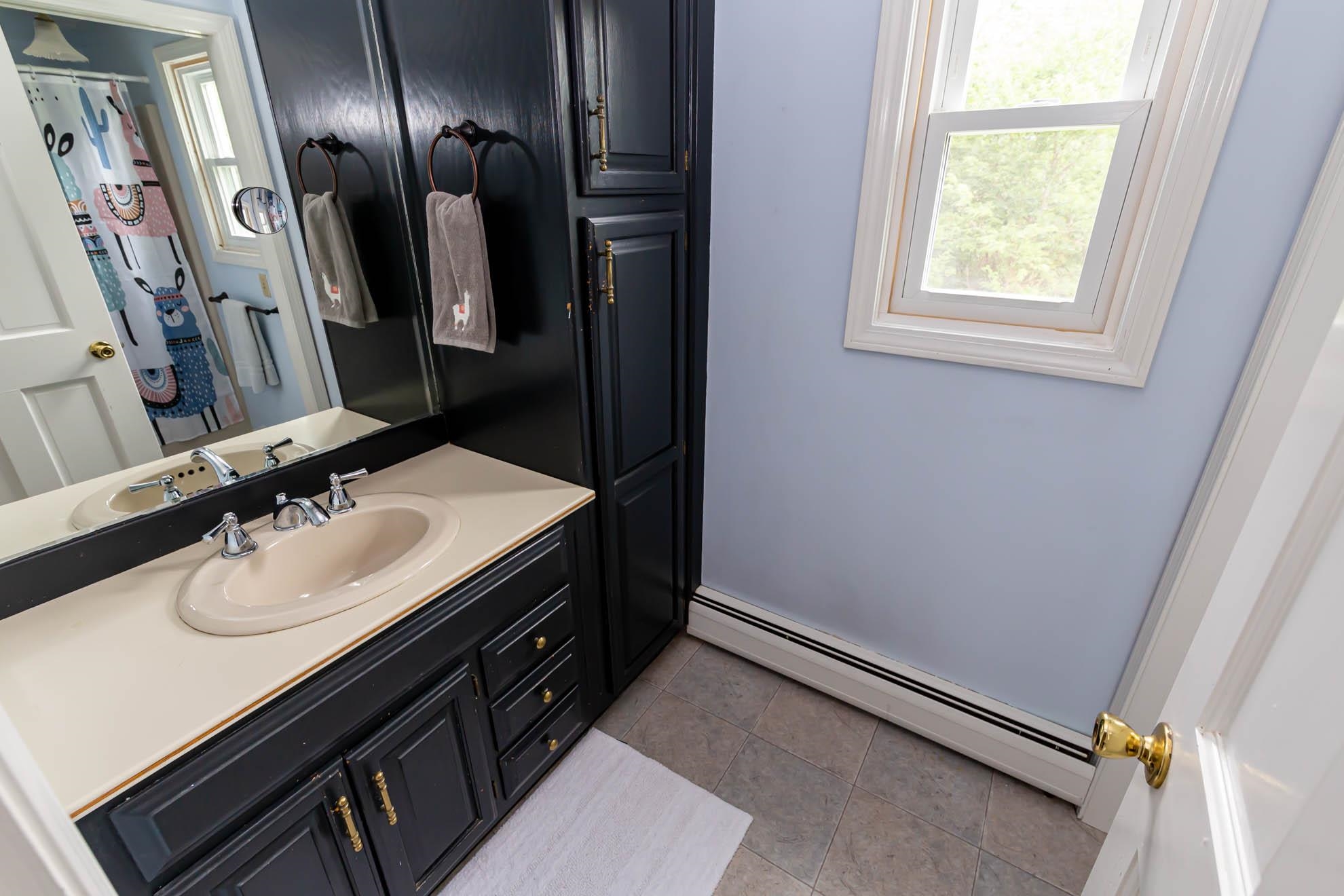 46 Old Town Road Epsom, NH 03234 - Photo 22 of 33