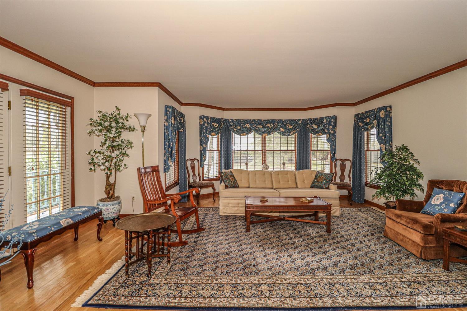 4 Maher Road Somerset, NJ 08873 - Photo 5 of 25 Gallery Image 5