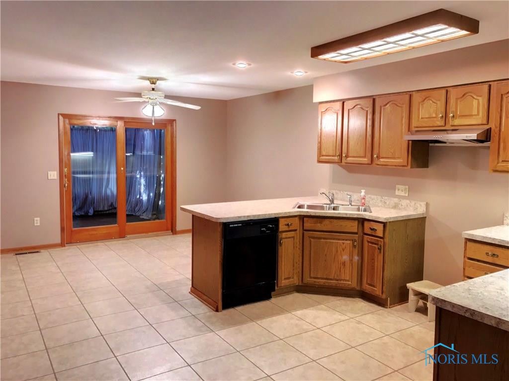 911 South Lallendorf Road Oregon, OH 43616 - Photo 1 of 18 Photo 1
