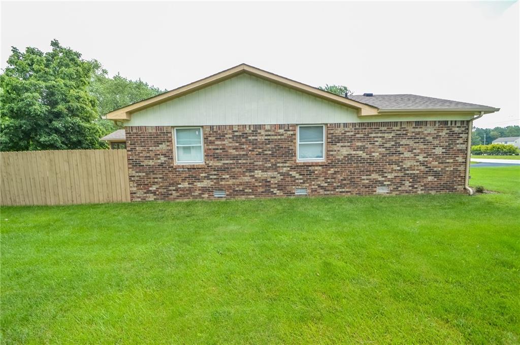 6820 East Thompson Road Indianapolis, IN 46237 - Photo 5 of 44 Gallery Image 5