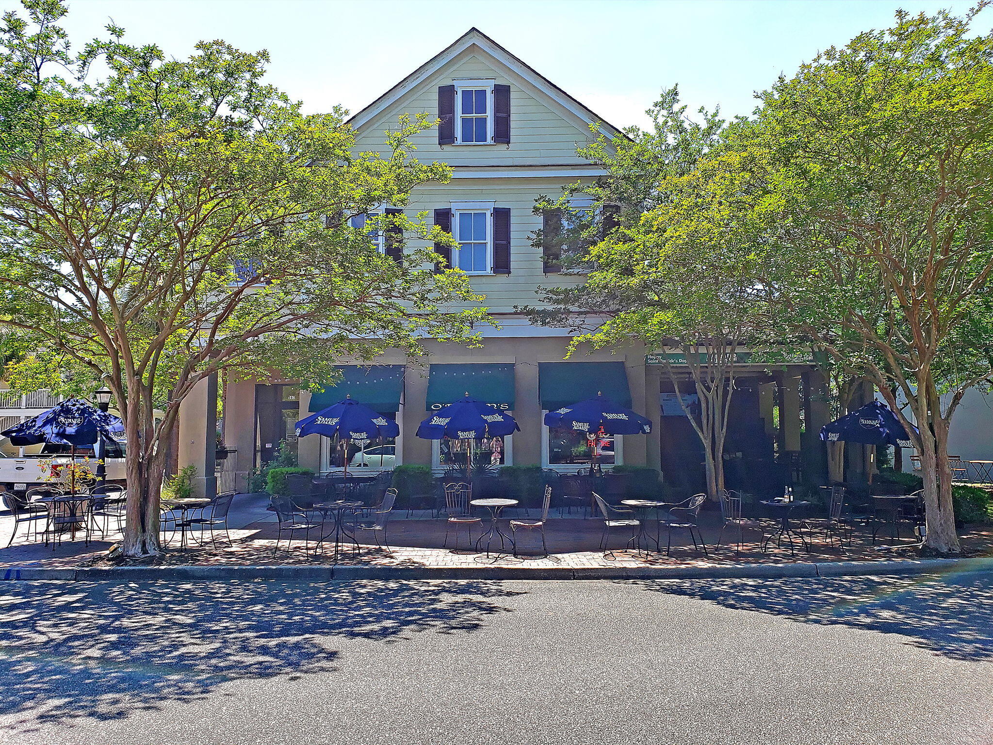 31 Mises Street Mount Pleasant, SC 29464 - Photo 36 of 39 O'Brien's in I'On Square