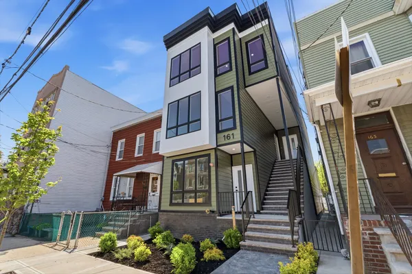 $499,900 | 161 Woodlawn Avenue, Unit 1, Jersey City, NJ 07305