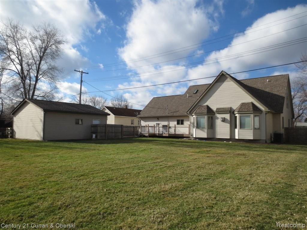 14725 Reeck Road Southgate, MI 48195 - Photo 22 of 25 BACK VIEW BAY WINDOWS