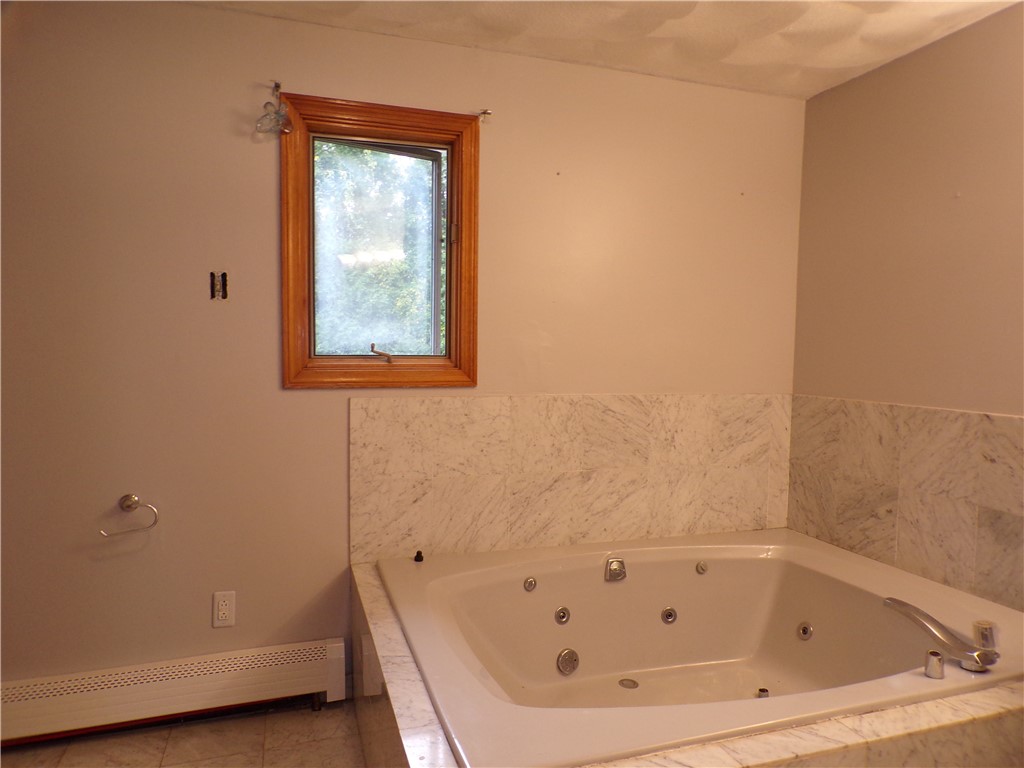 193 Mohawk Trail Cranston, RI 02921 - Photo 24 of 25