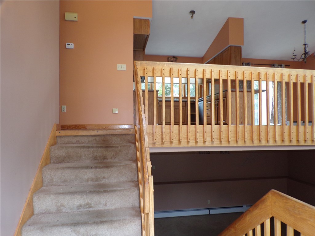 193 Mohawk Trail Cranston, RI 02921 - Photo 6 of 25