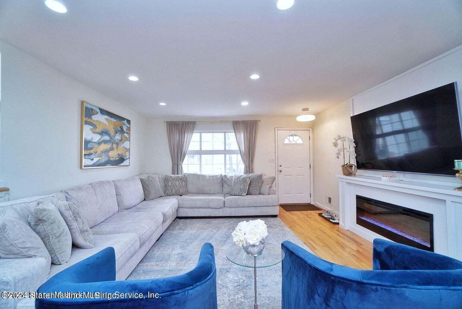 36 Lucy Loop Staten Island, NY 10312 - Photo 3 of 33 Lucy ll