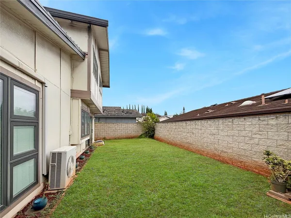 $4,000 | 94-679 Nuao Place, Waipahu, HI 96797