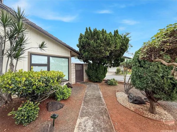 $4,000 | 94-679 Nuao Place, Waipahu, HI 96797
