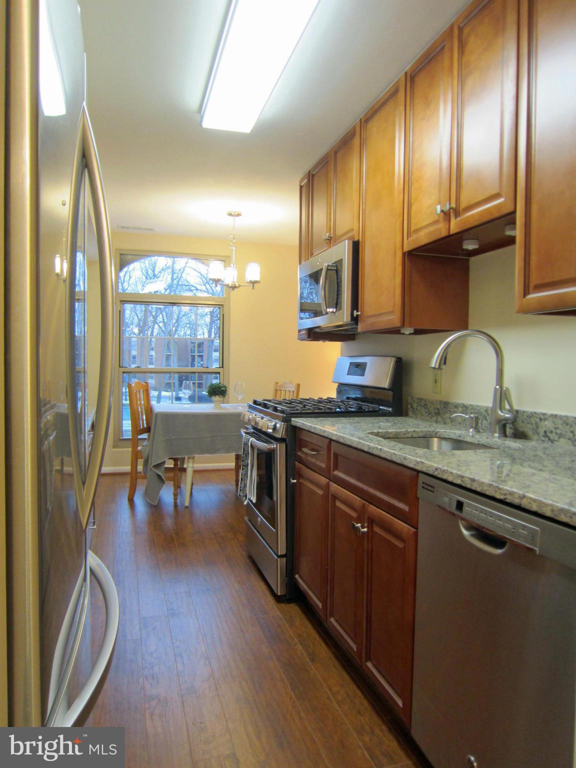 8302 Tobin Road, Unit 32 Annandale, VA 22003 - Photo 6 of 28 Kitchen