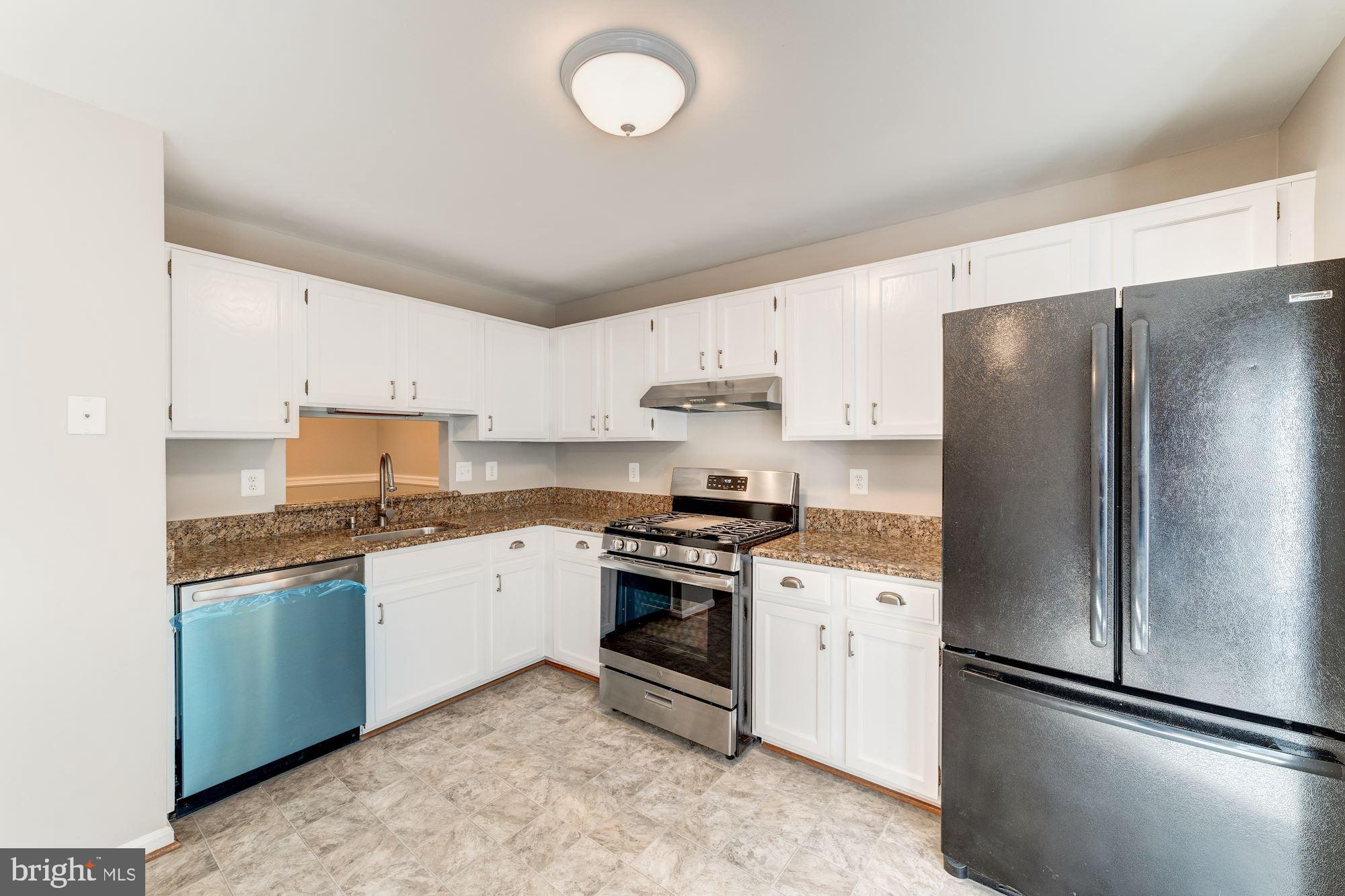 7996 Northumberland Road Springfield, VA 22153 - Photo 13 of 30 Kitchen