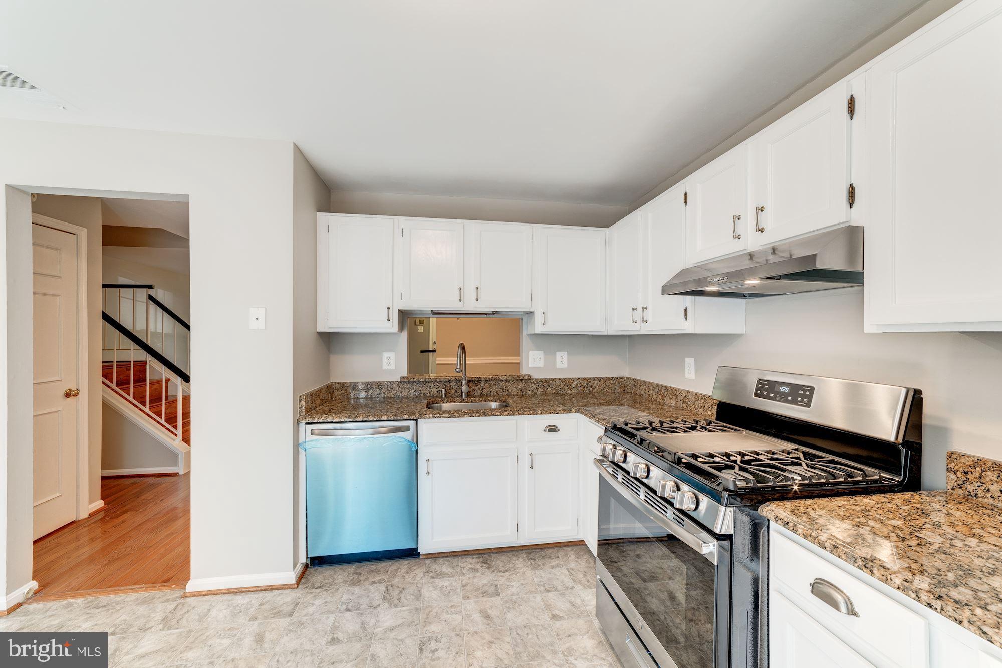 7996 Northumberland Road Springfield, VA 22153 - Photo 14 of 30 Kitchen