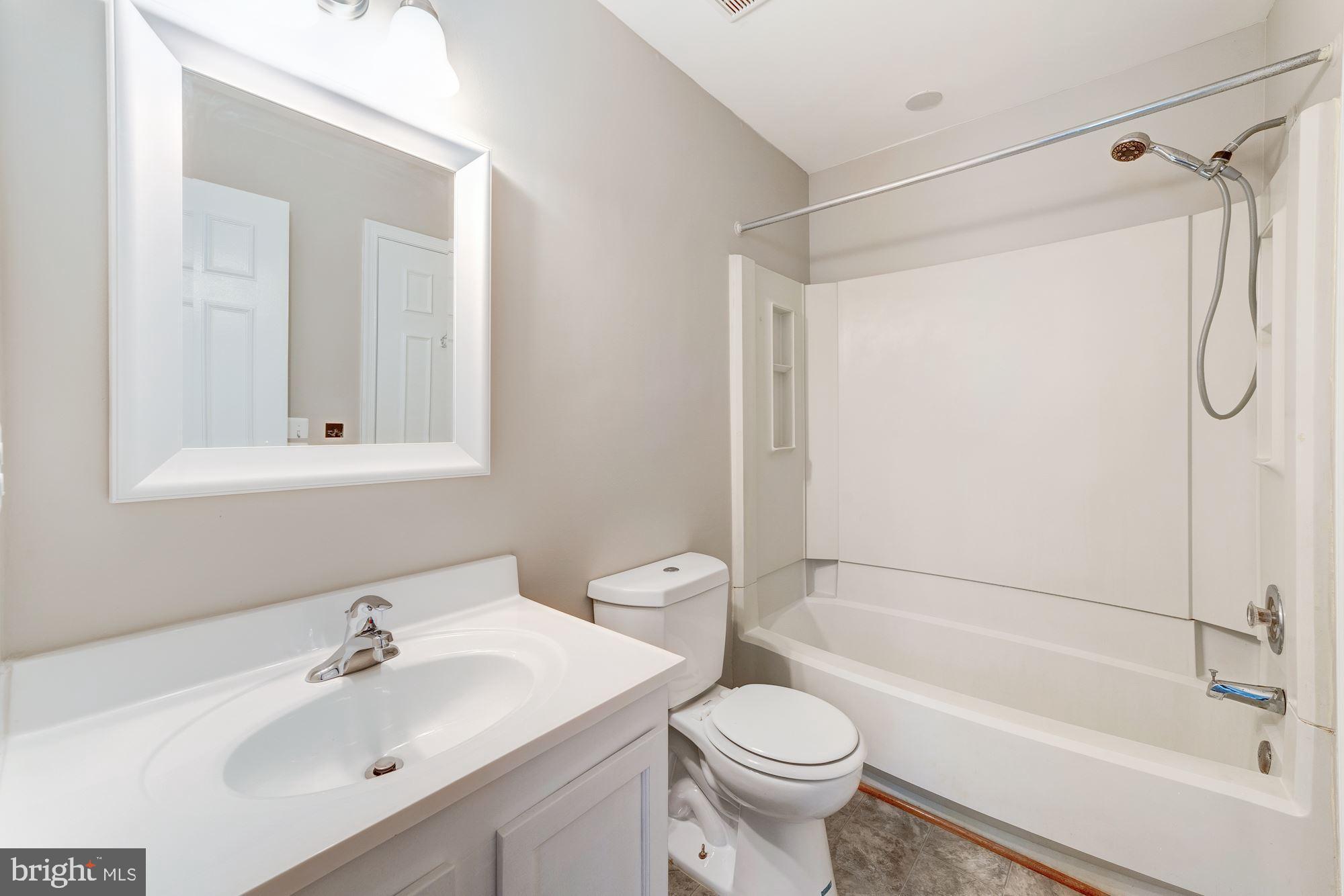 7996 Northumberland Road Springfield, VA 22153 - Photo 19 of 30 Master Bath