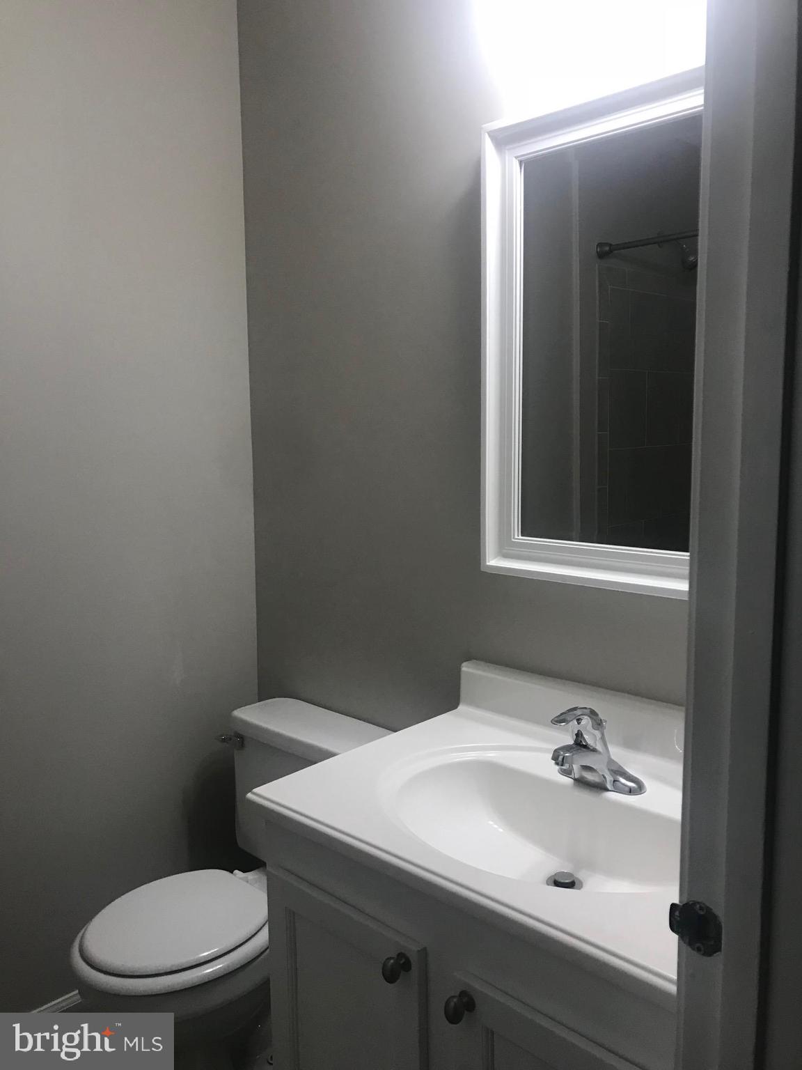 7996 Northumberland Road Springfield, VA 22153 - Photo 25 of 30 Hall BAth