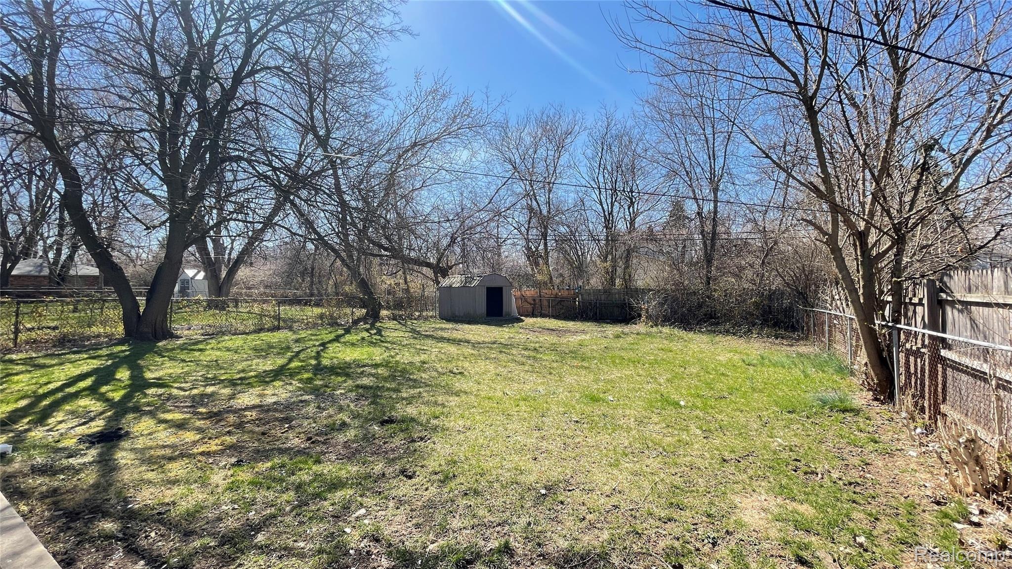 3258 Spring Hill Avenue Inkster, MI 48141 - Photo 8 of 21 3CFA76BD-5E43-4A2B-8CBB-2E9D89AE48E3.jpeg