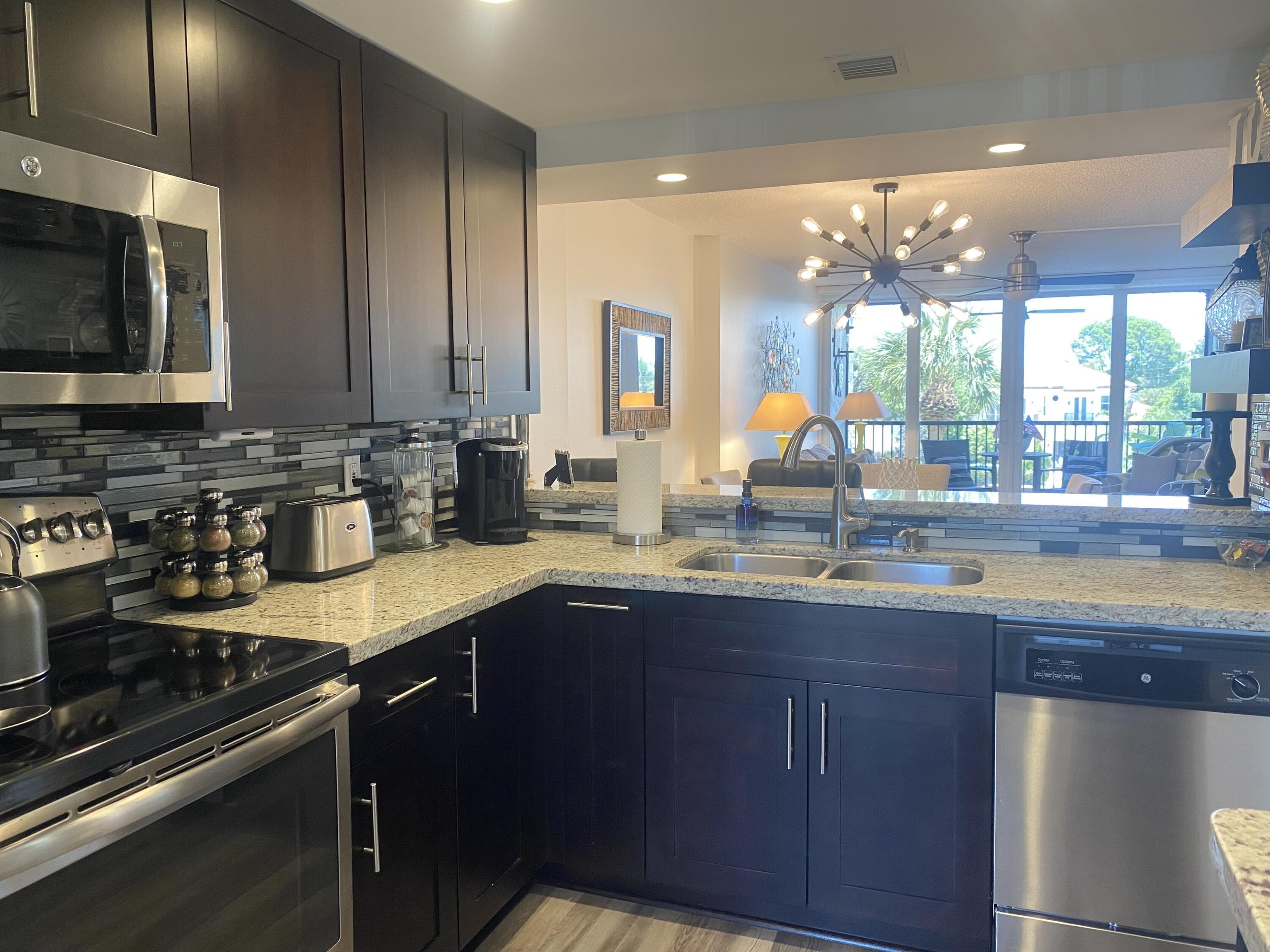 18 Royal Palm Way, Unit 306 Boca Raton, FL 33432 - Photo 13 of 39 IMG_9443