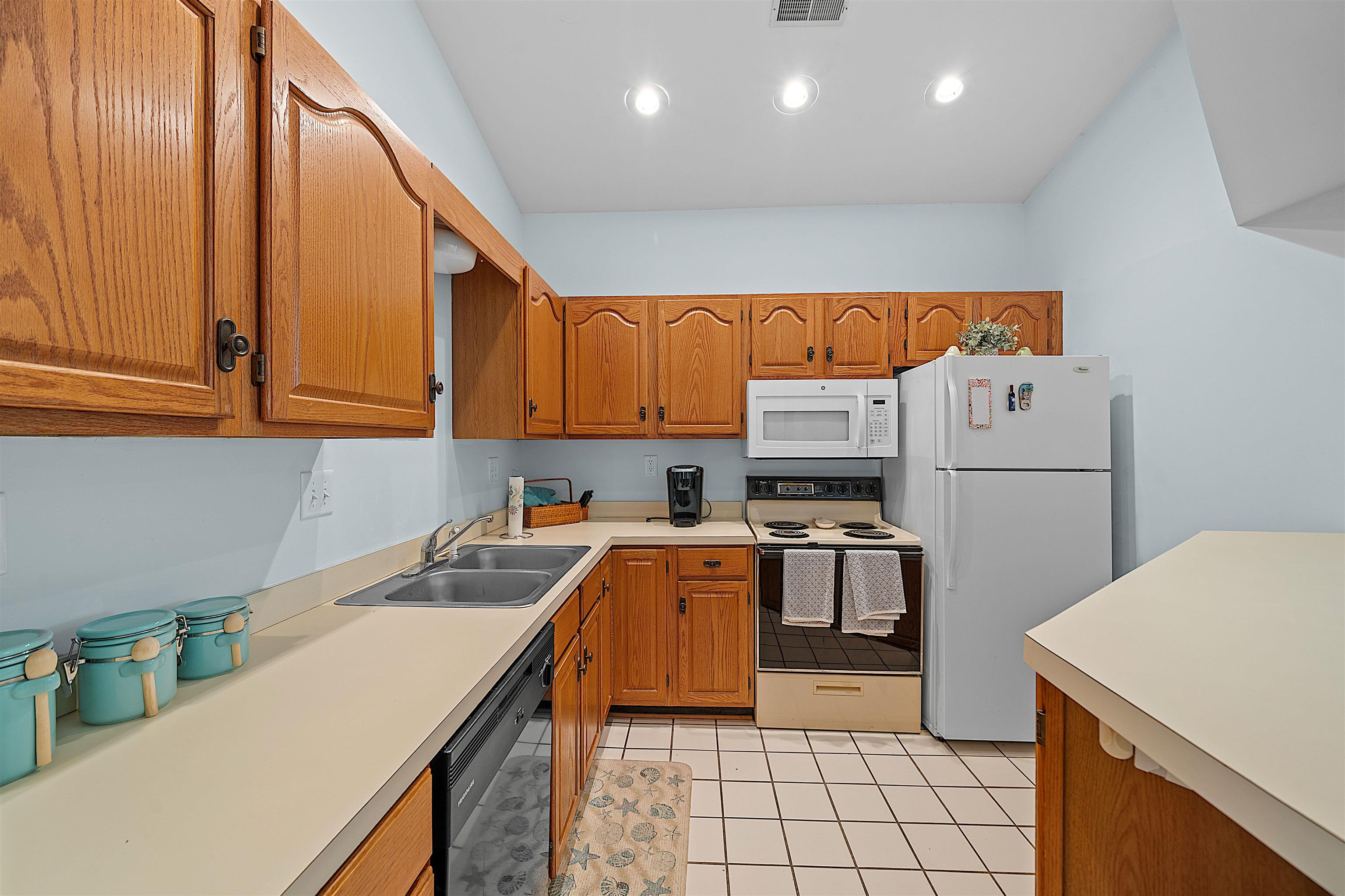 105 Pipers Lane Surfside Beach, SC 29575 - Photo 9 of 26