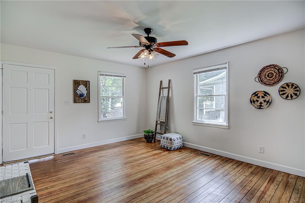 319 Avery Avenue High Point, NC 27265 - Photo 2 of 26