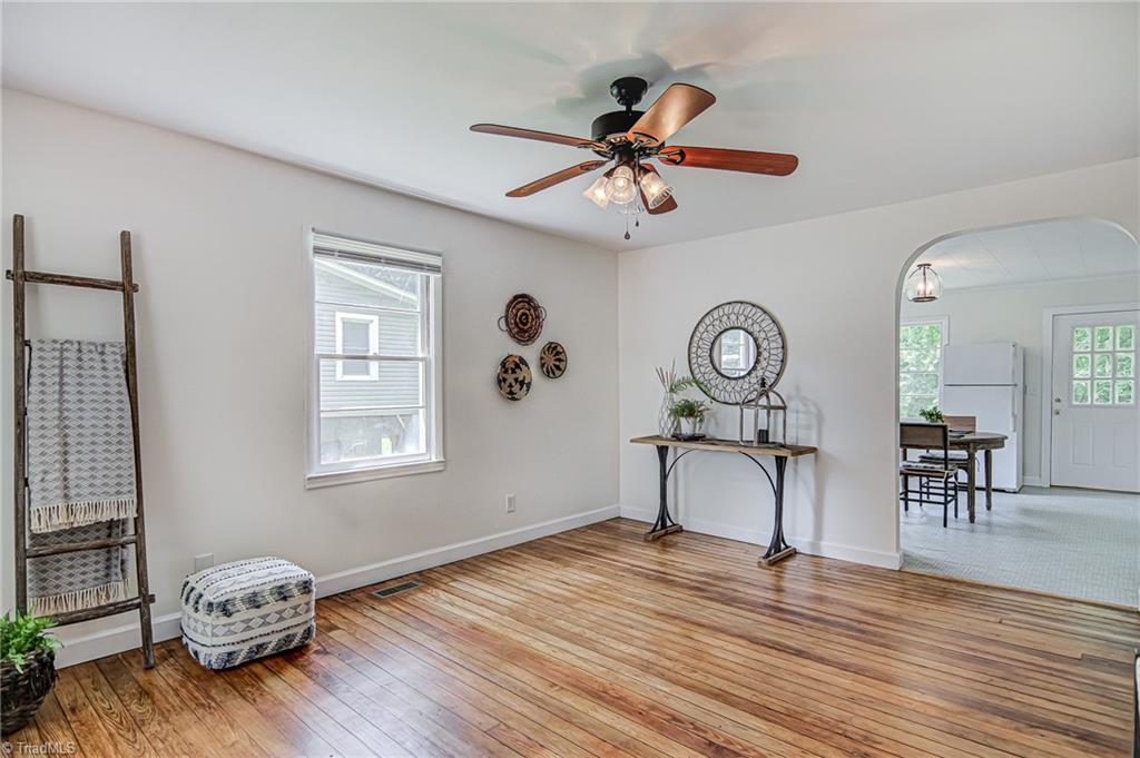 319 Avery Avenue High Point, NC 27265 - Photo 3 of 26