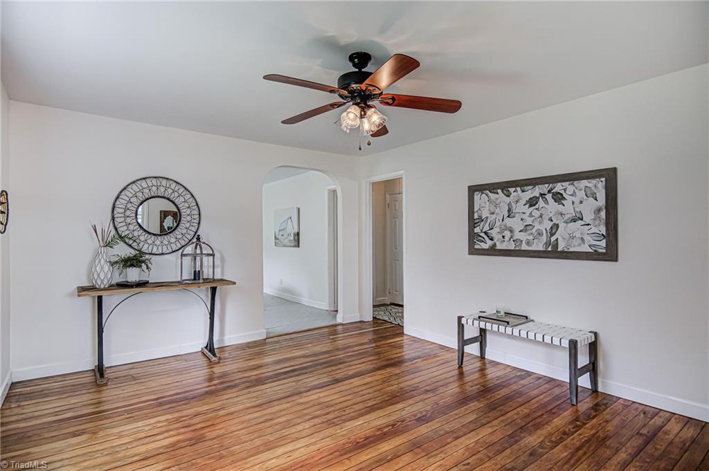 319 Avery Avenue High Point, NC 27265 - Photo 4 of 26