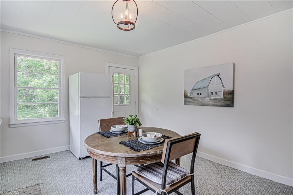 319 Avery Avenue High Point, NC 27265 - Photo 10 of 26