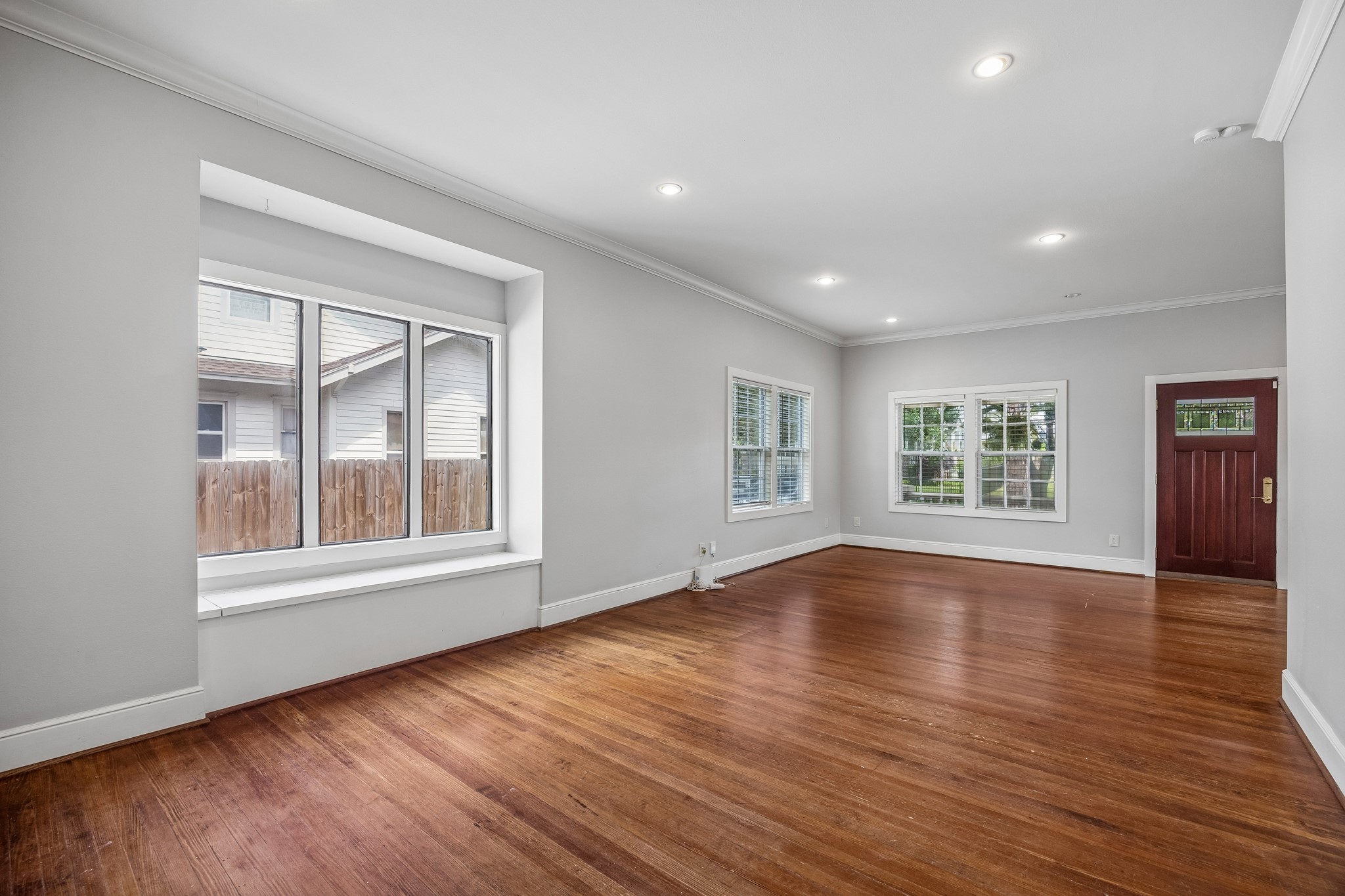 4412 Rusk Street Houston, TX 77023 - Photo 9 of 44 Window seat in dining room offers a cozy spot to sit, as well as additional storage. Fresh paint, gleaming hardwood floors & extensive updates - this home is move-in ready!