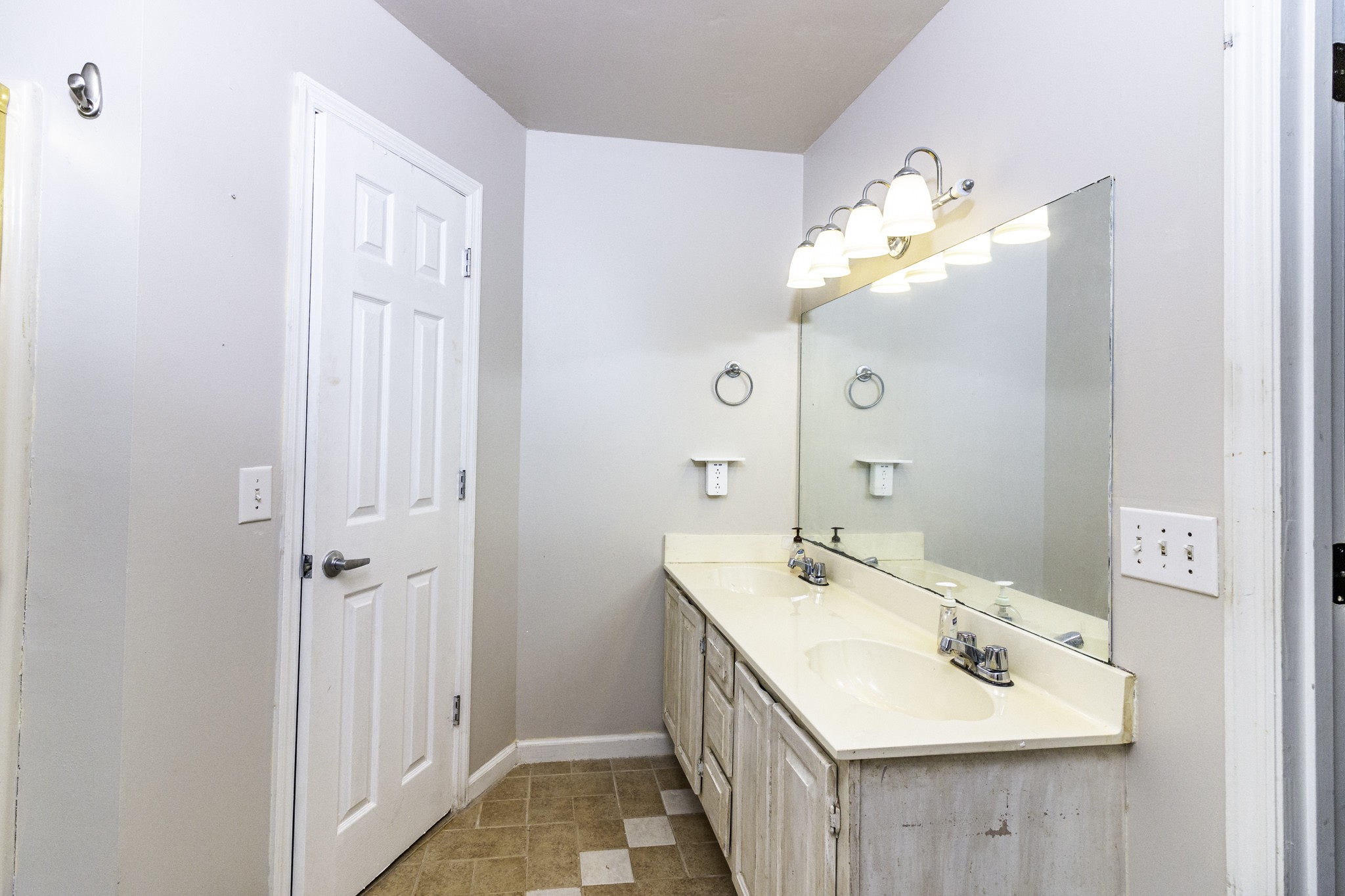 1505 Jacobs Road Columbia, TN 38401 - Photo 11 of 33 Gallery Image 11