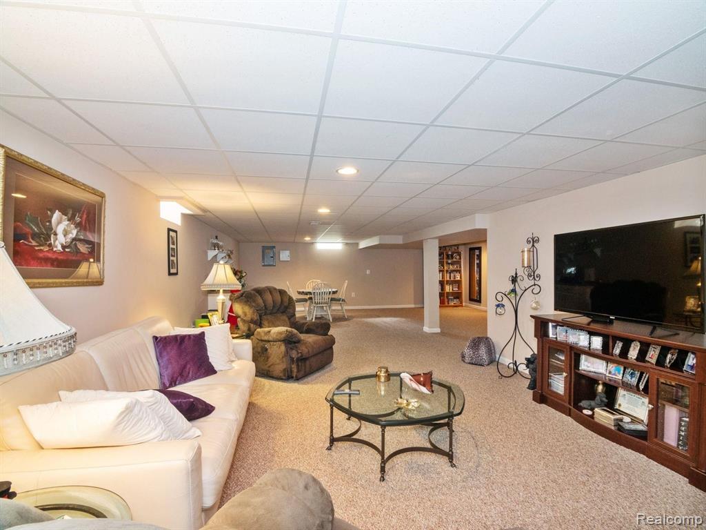 16612 Country Ridge Lane, Unit 62 Macomb, MI 48044 - Photo 16 of 25