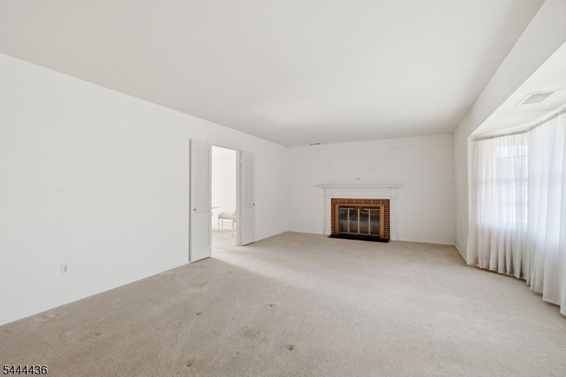 23 Sweetbriar Road Somerset, NJ 08873 - Photo 18 of 49