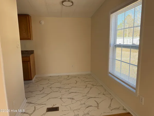 $1,350 | 119 Starwood Circle, Unit 12, Jacksonville, NC 28540
