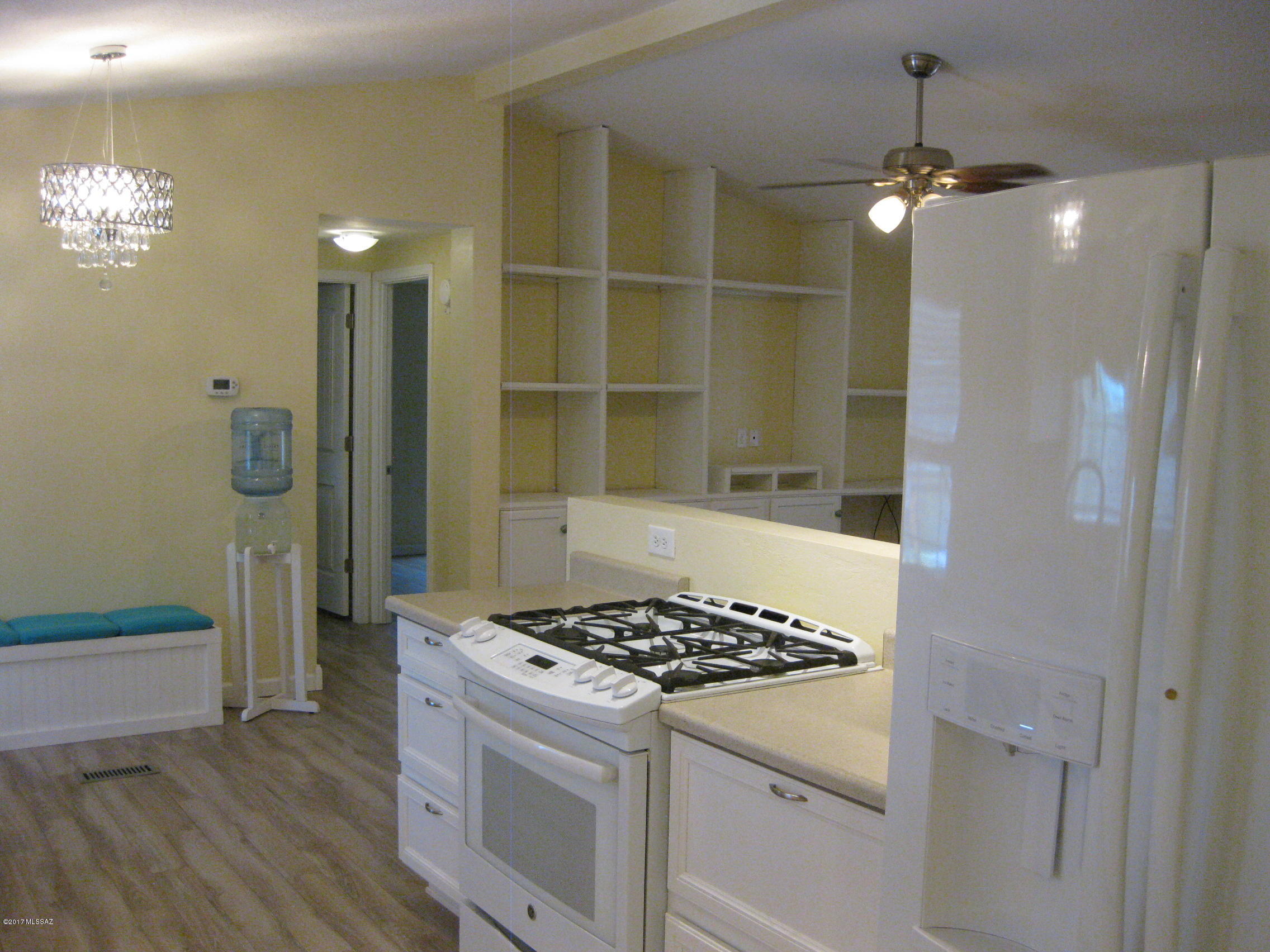 7365 North Pear Tree Road Tucson, AZ 85743 - Photo 9 of 31 Gallery Image 9