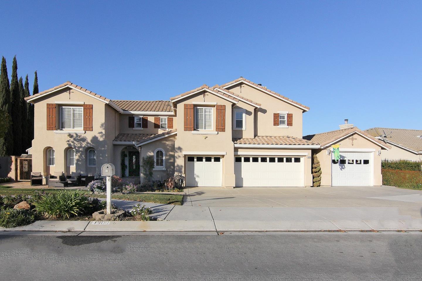 1300 Quail Ridge Way Hollister, CA 95023 - Photo 2 of 45 Gallery Image 2