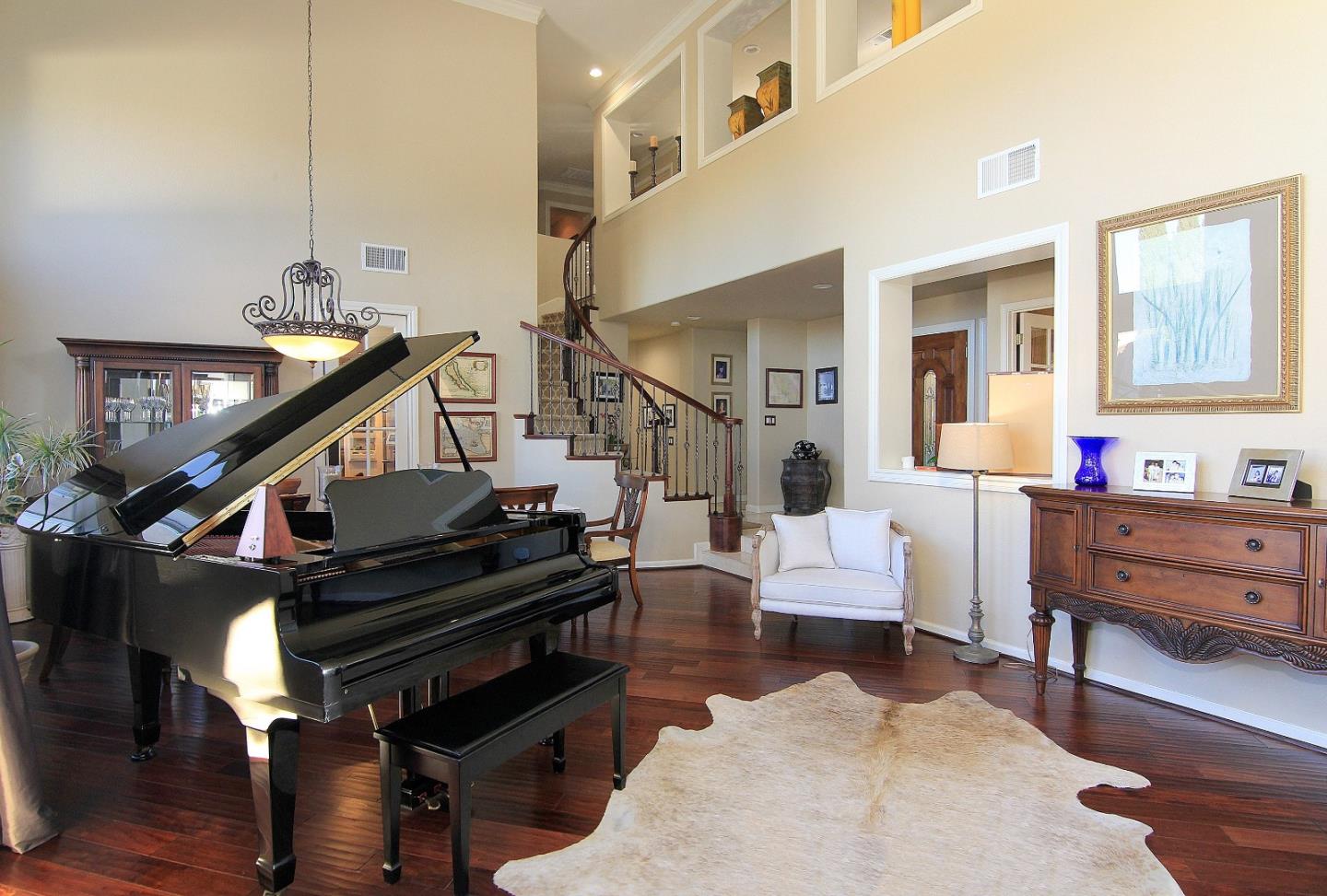 1300 Quail Ridge Way Hollister, CA 95023 - Photo 8 of 45 Gallery Image 8